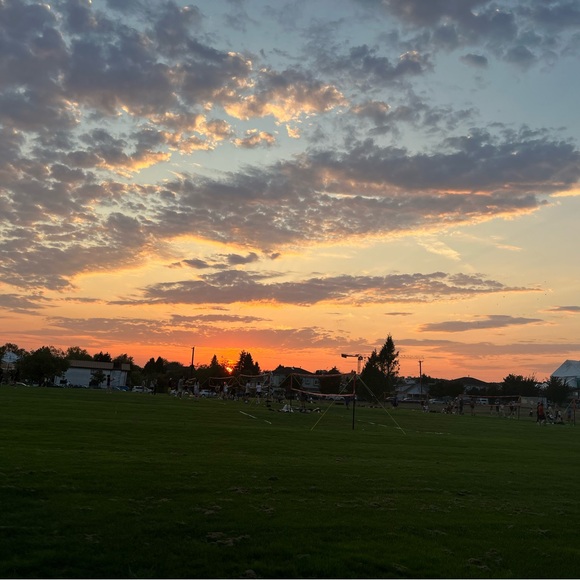 Meet your Posher, Gabriella - Picture 1 of 1